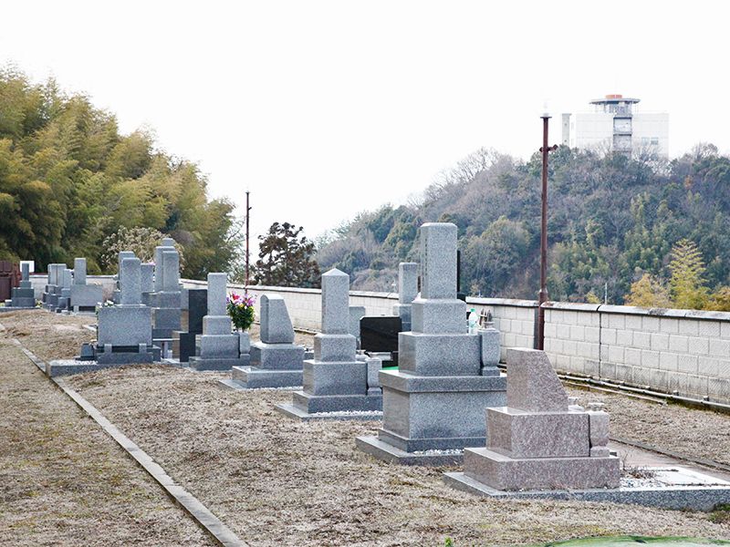 黄金山墓苑