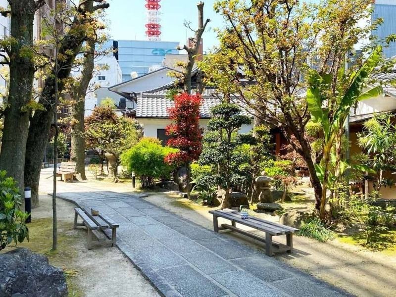 久遠寺 境内納骨あかり御堂／永代供養墓まどかの丘