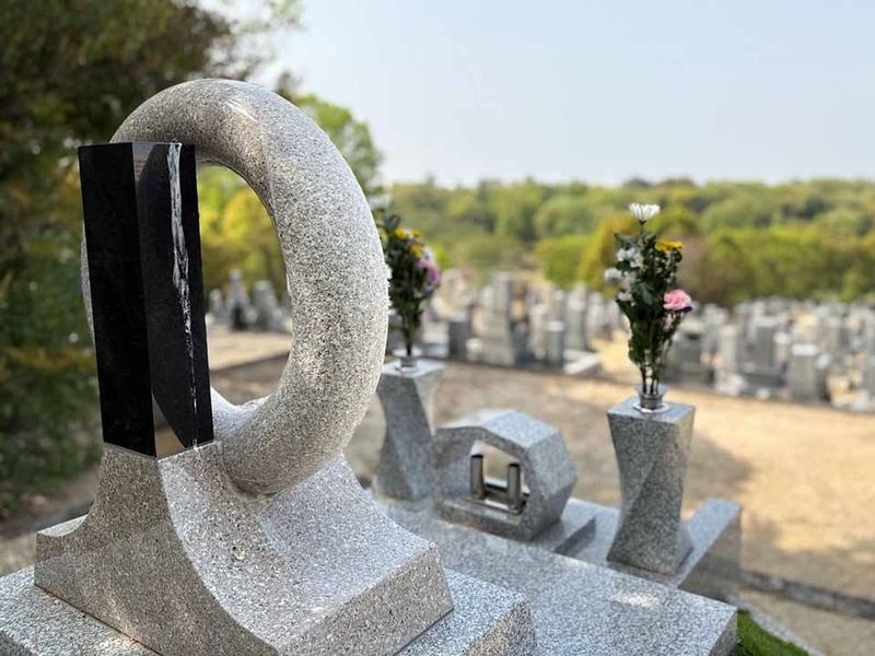 久遠寺 境内納骨あかり御堂／永代供養墓まどかの丘