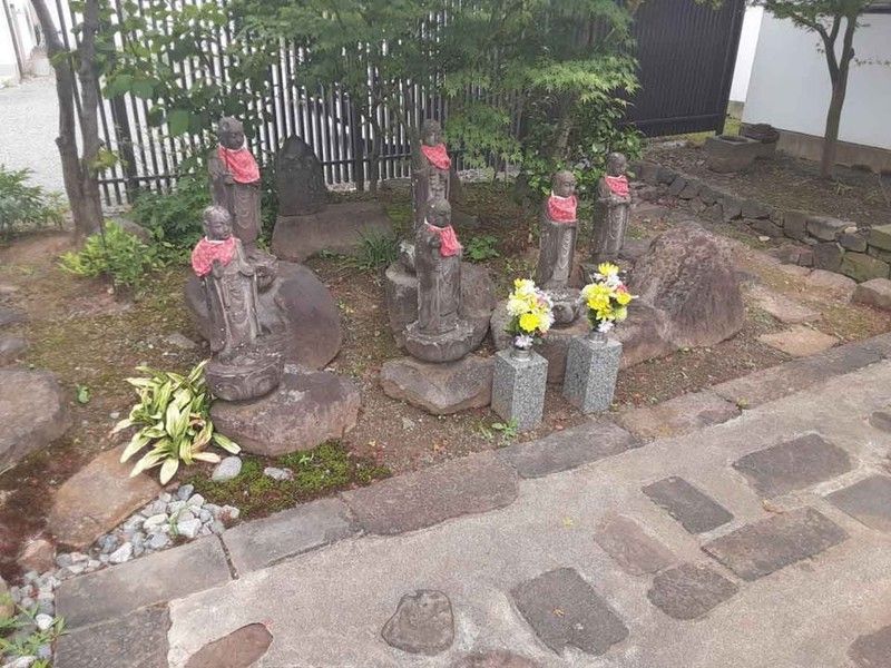 冨田山 寿徳院