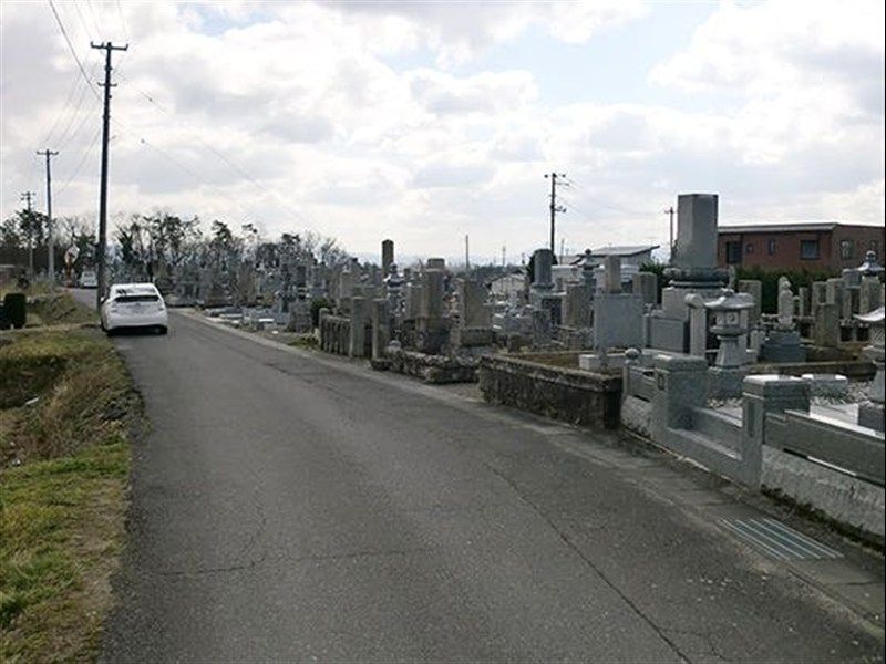 地の岡墓地