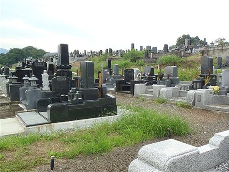 長袋共同墓地