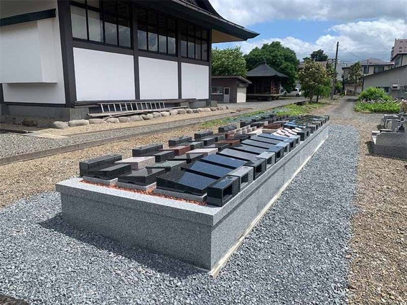 東源寺墓苑
