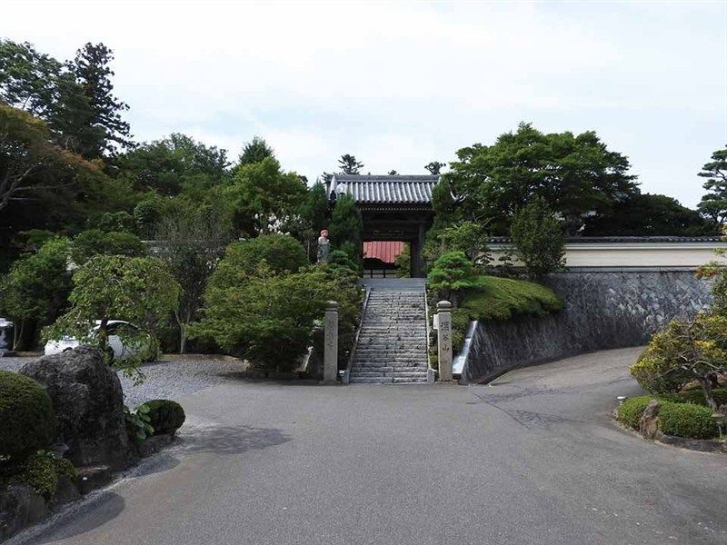 廣修寺墓苑