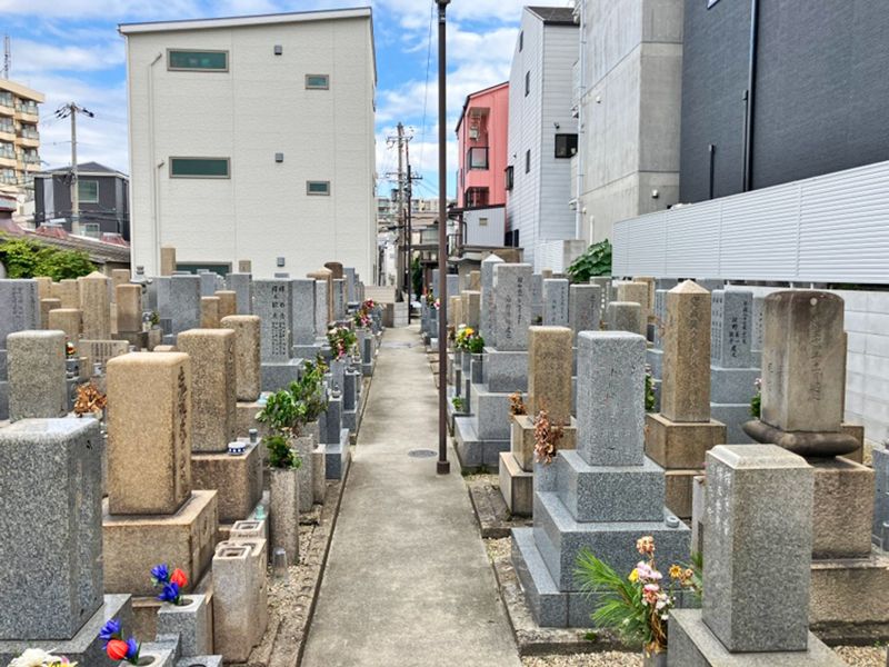 諸口共同墓地