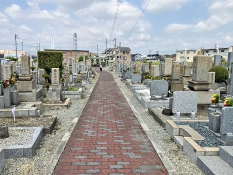 植附・芝墓地