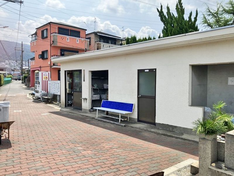 植附・芝墓地