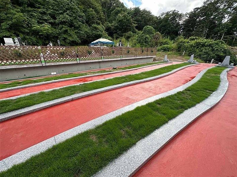 泉盛徳の丘霊園