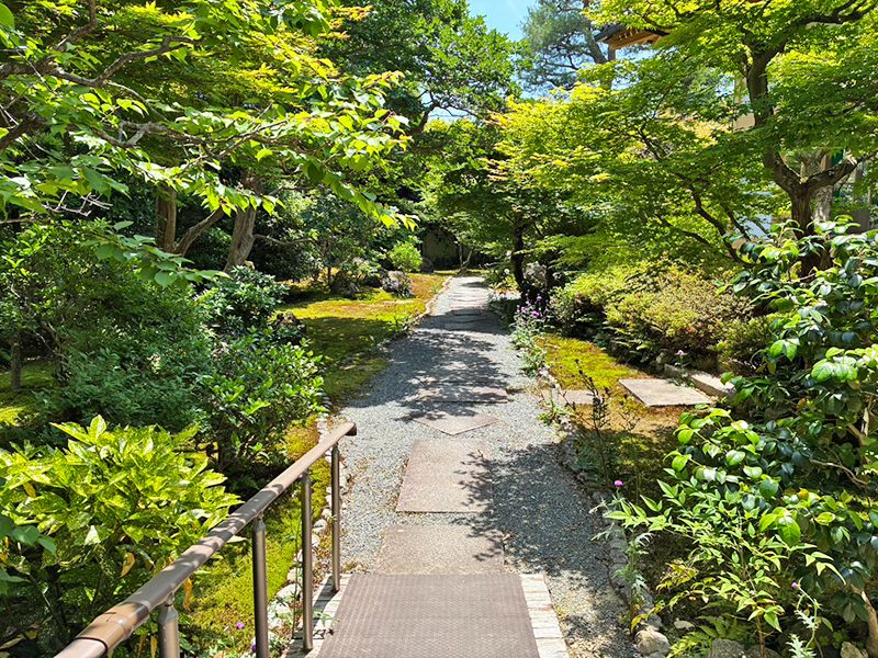 養徳院霊園