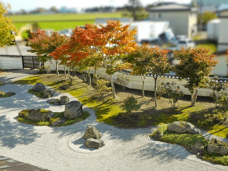中庭枯山水庭園