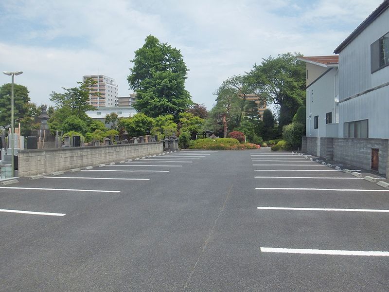 広い駐車場