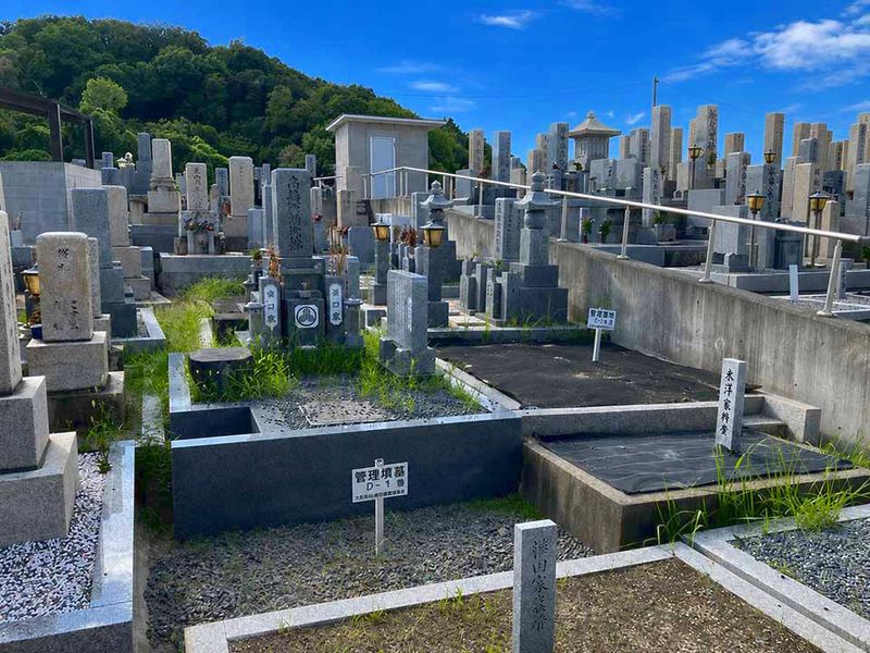 百舌鳥共同墓地