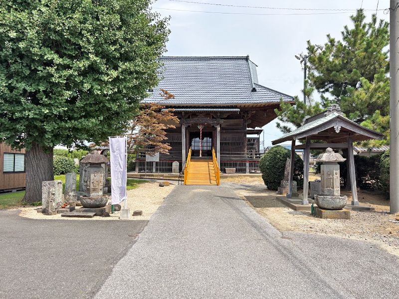 隣接している慈眼寺には大泊観音が祀られています