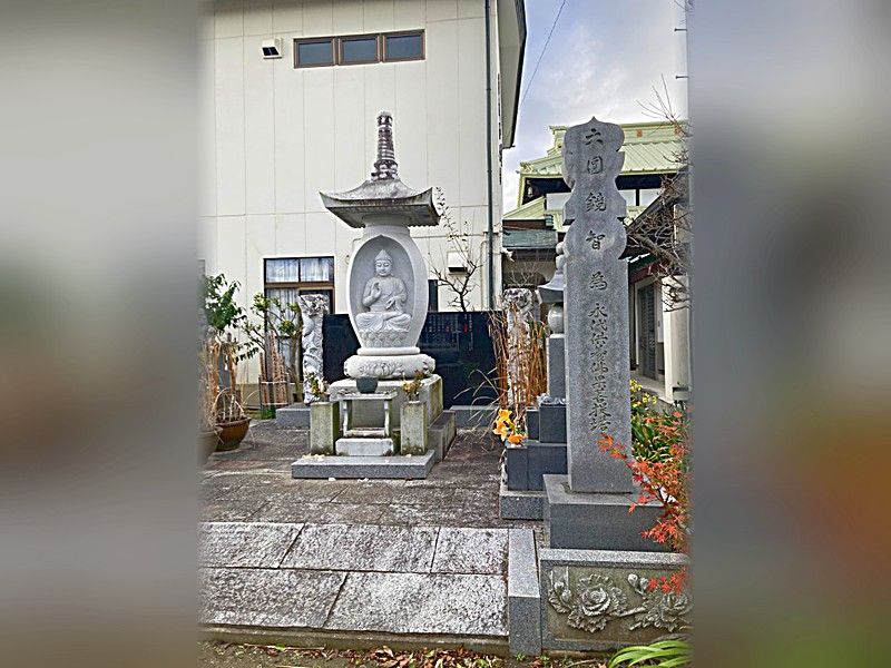 洞泉院 永代供養塔