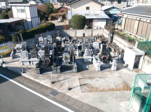 東貝沢共同墓地