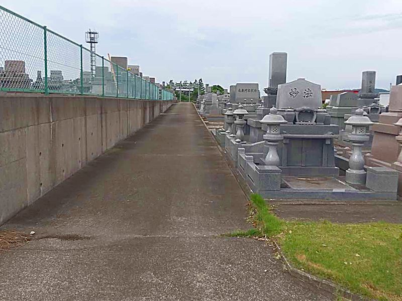 富山西墓苑