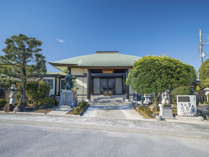 700年以上続く本將寺が永代にわたり供養・管理いたします。