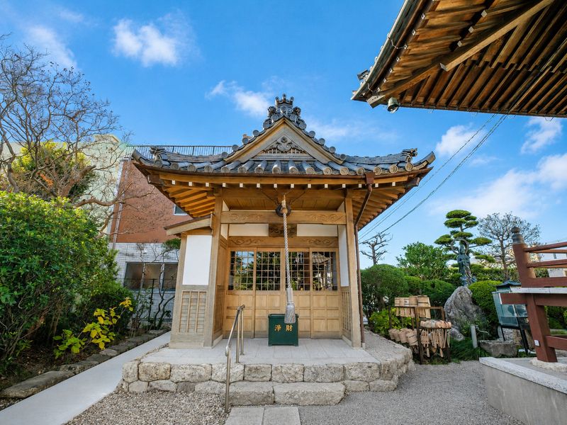 源立寺は豊橋エリアの皆さまに寄り添い、長く親しまれてきたお寺です。