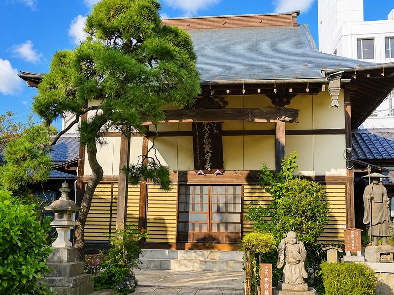 約400年続く善照寺が永代にわたり供養・管理いたします