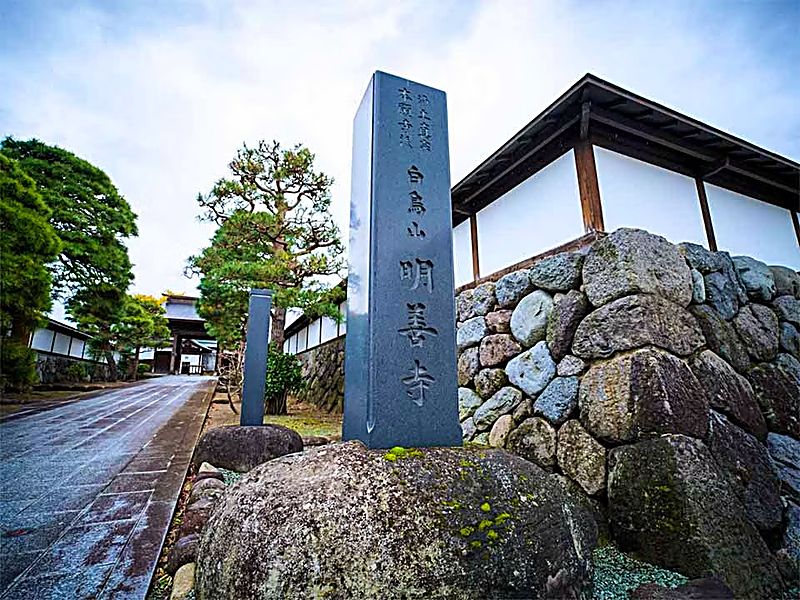 明善寺は山形の方々に広く親しまれているお寺です。