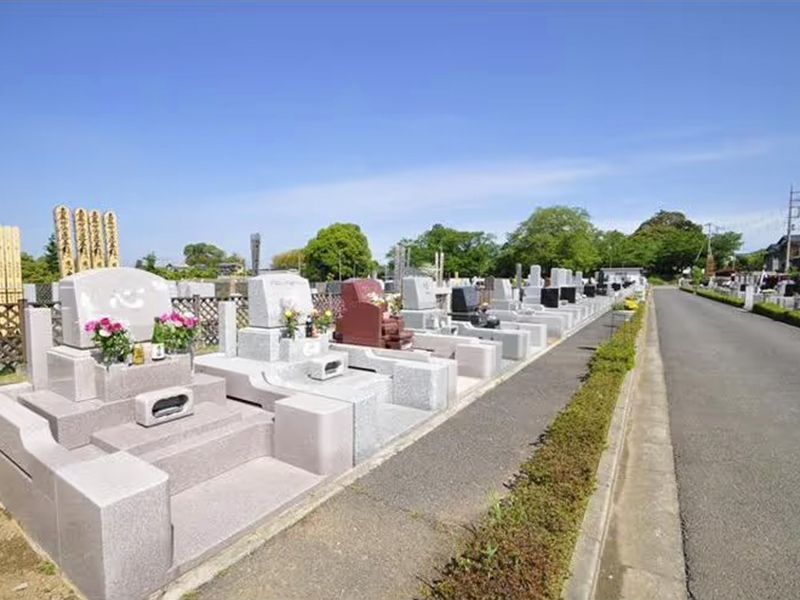 一般墓地、芝生墓地、ガーデニング墓地のタイプからお選び可能です