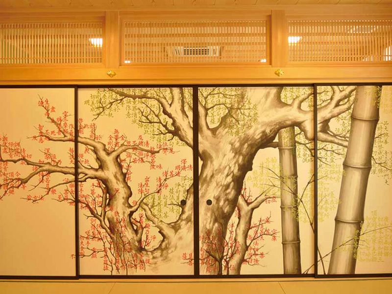 本堂内の襖絵