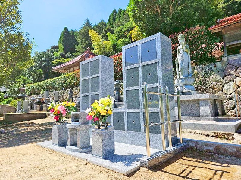 本誓寺 のうこつぼ