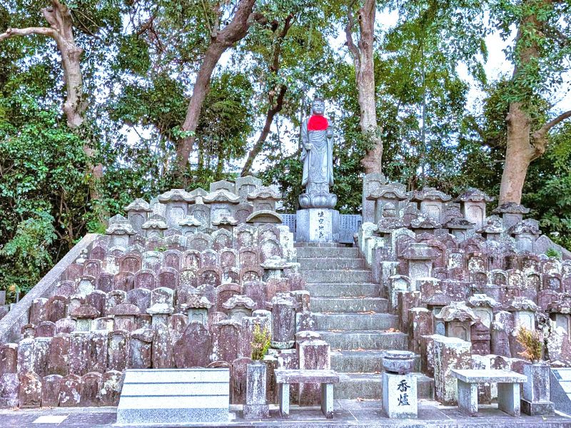 壊空地蔵合祀納骨塔