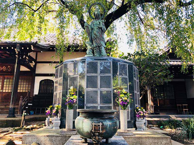 大雄寺 のうこつぼ