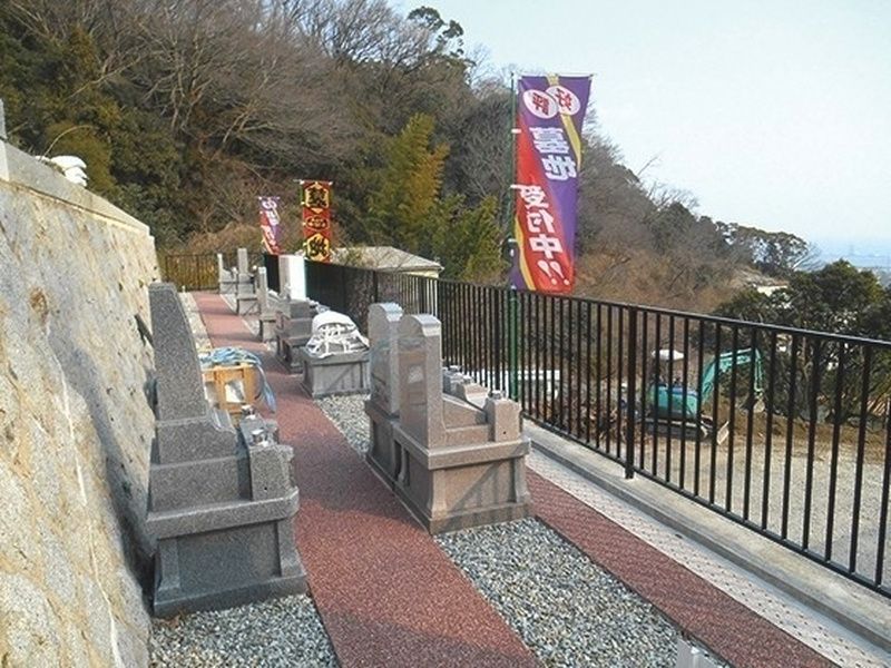 雷声寺もみじ地区・永代供養墓