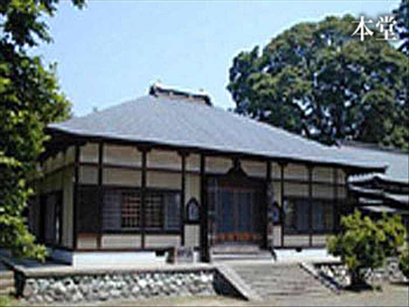 金剛寺 自然に包まれた本堂