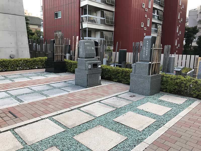 養国寺 シムティエール外苑の杜　参道はインターロッキング設計