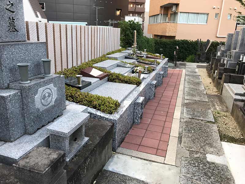 養国寺 シムティエール外苑の杜　和型墓石と樹木型墓地「アザレア」