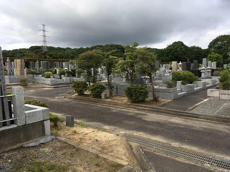 グリーンパーク新町田霊園　平坦な墓域で車いすでも安心してお参りできます
