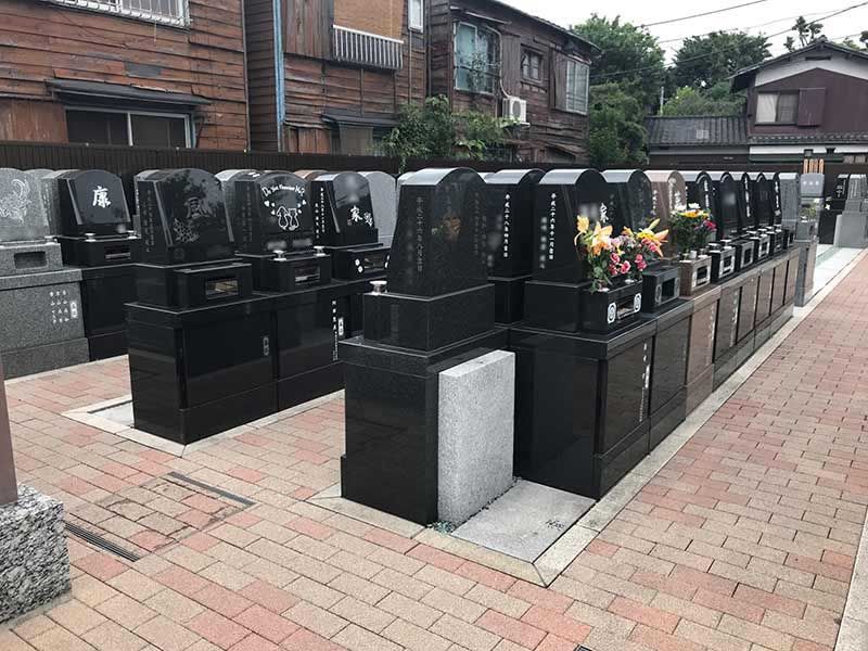 シムティエール山手の杜 手入れが行き届いた墓域