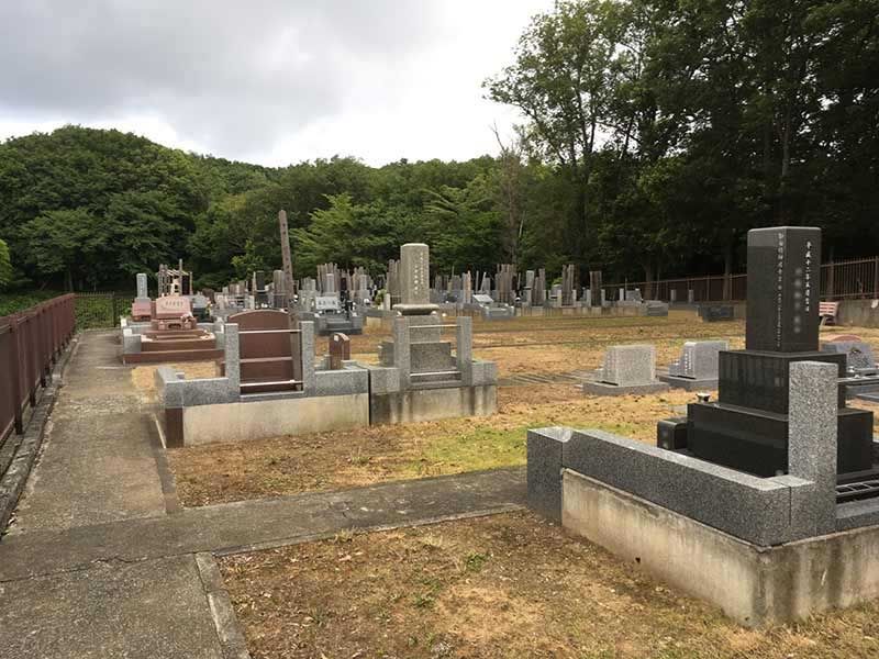 ゆぎ霊苑　平坦なのでどなたでも安心してお参りできる墓域