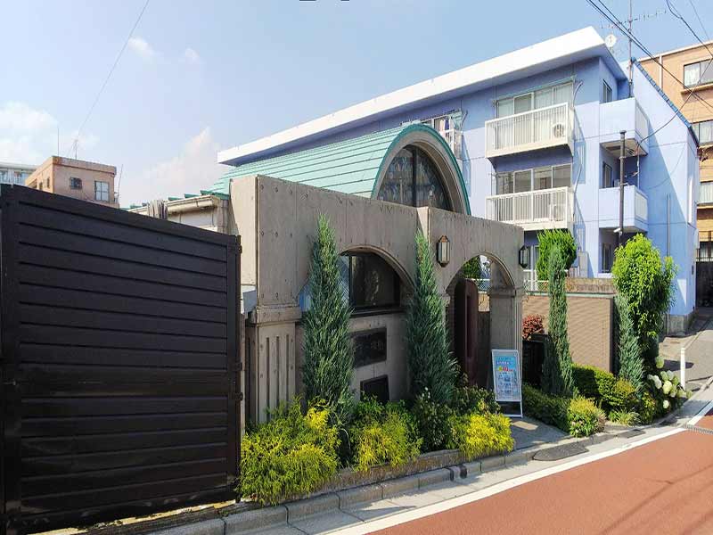 板橋向原浄苑　永代供養墓「風の標識」　公道からのアクセス良好