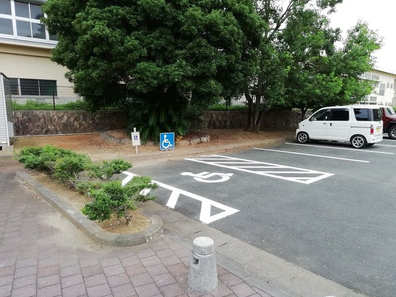 御油第二墓園の駐車場