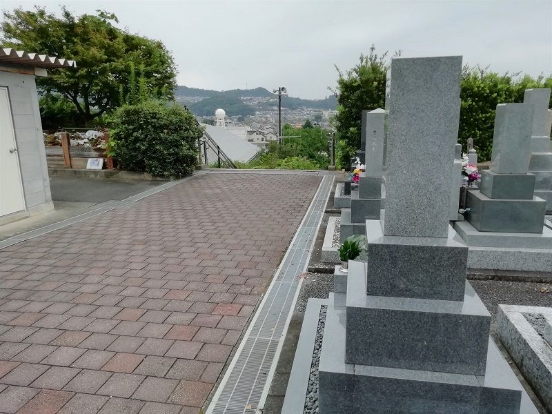 御油第二墓園のお墓から見える風景