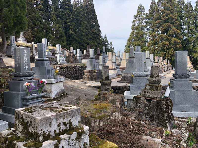 白山市営 白峰墓地公苑