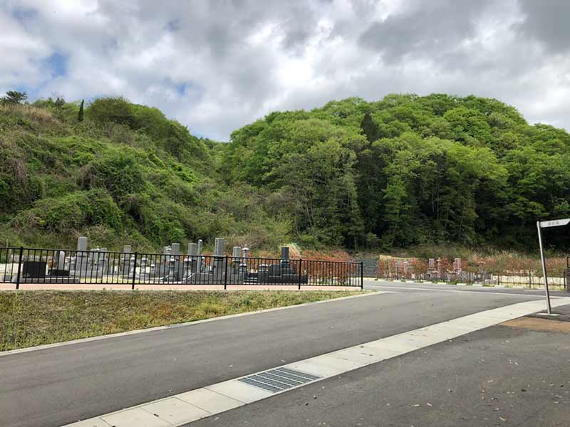 自然に包まれた岡山市営 みつメモリアルパーク