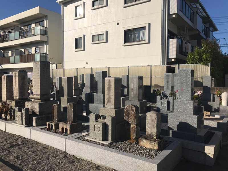 大鹿墓地