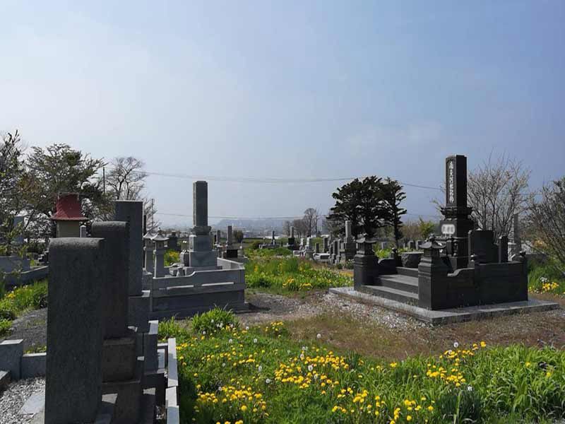 伊達市弄月墓地