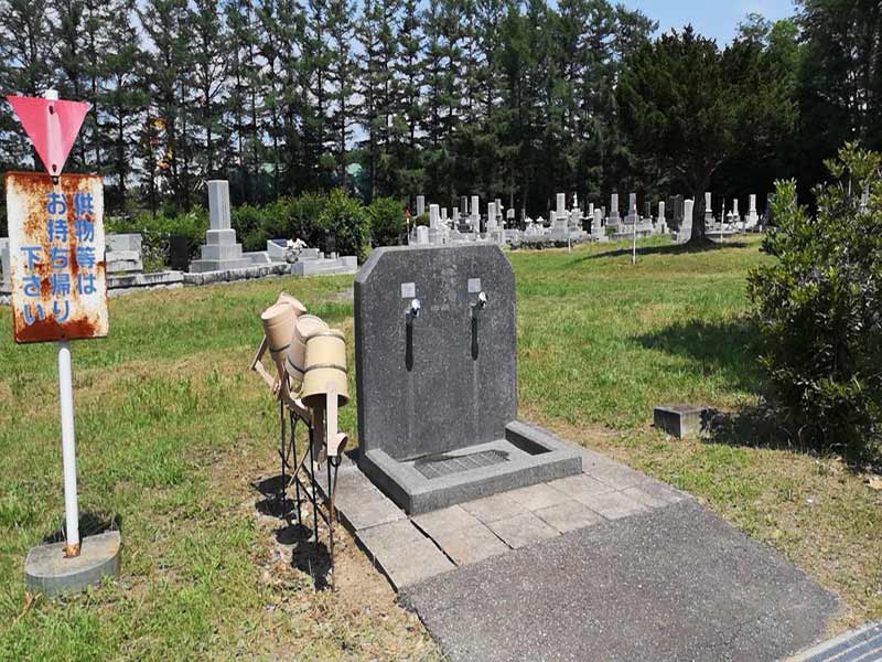 帯広市緑ケ丘墓地　水汲み場