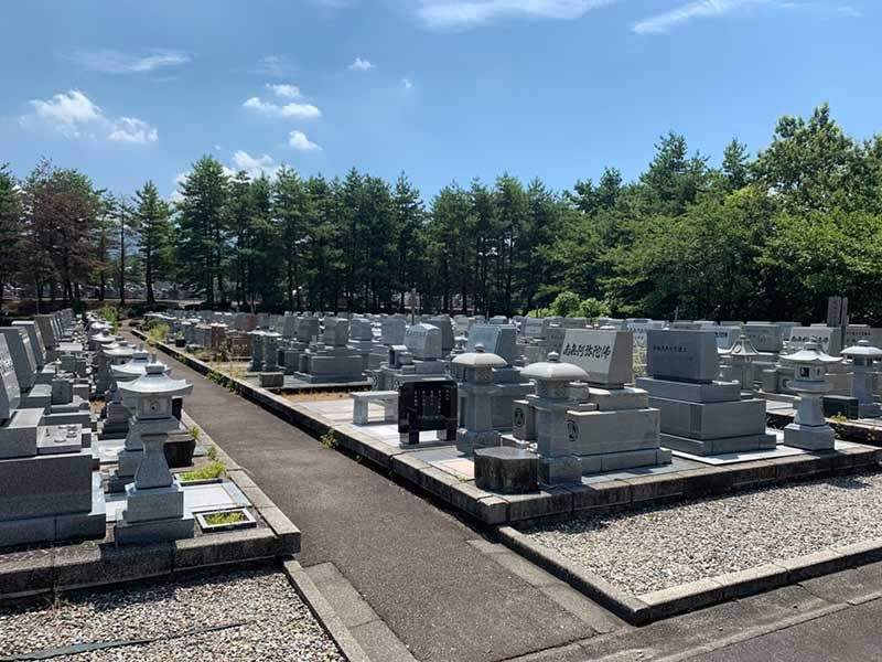 富山市営 大沢野墓地公園（あじさい園）