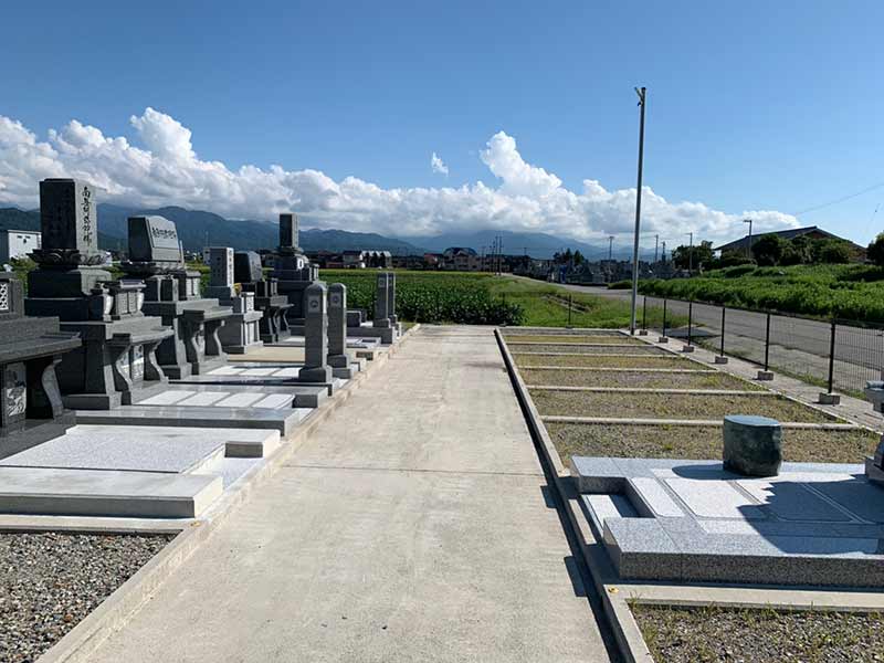 朝日町営 浜草野墓地