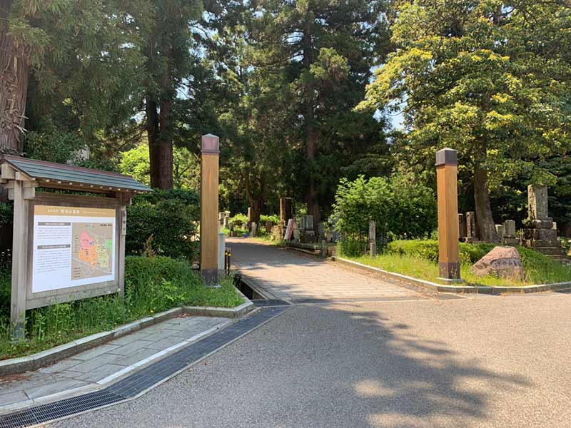 金沢市営 野田山墓地