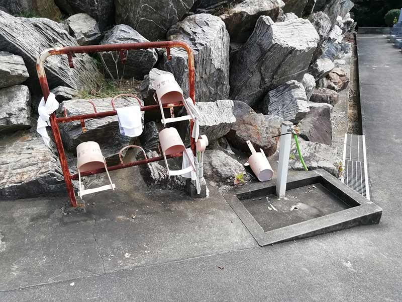 吉祥山緑地墓苑の水場