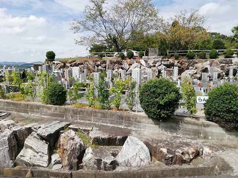 吉祥山緑地墓苑のらん