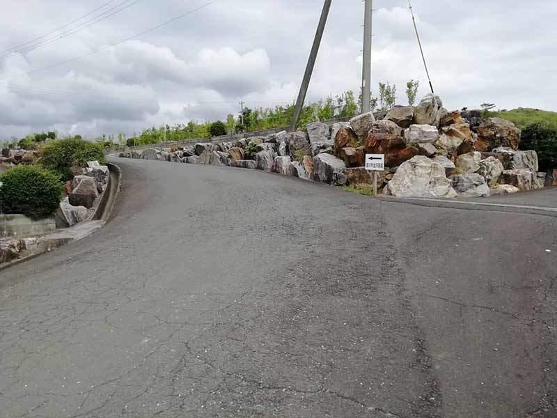 金沢霊園の道路